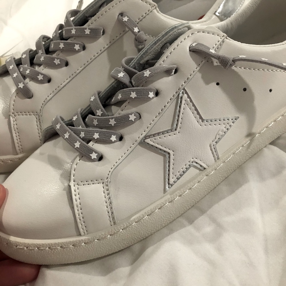 NWOB converse vintage Havana white sneakers